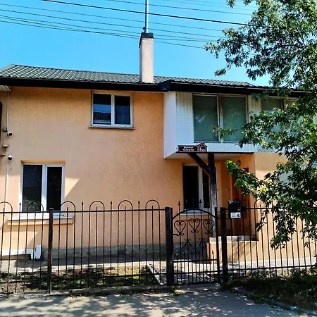 Апартаменти Wow House